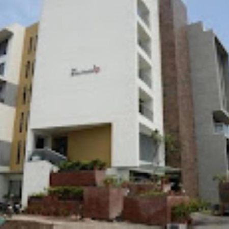 Hotel Krish , Somnath Bagian luar foto